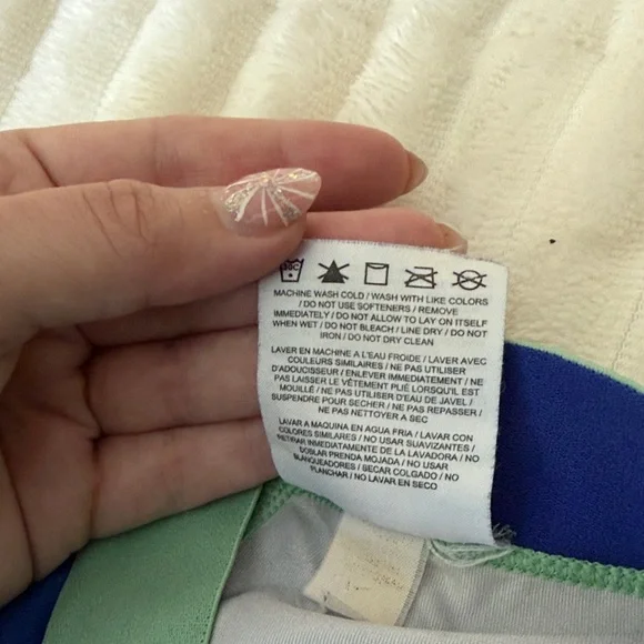 Nike Pro Green and Blue Patterned Shorts - Picture 3 of 4